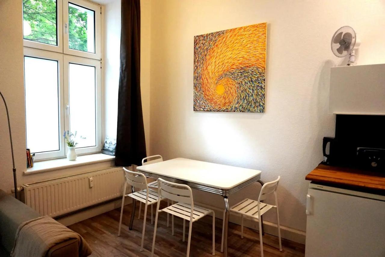 Cozy Studio In Friedrichshain, 4 Quiet Guests Only Berlin Bagian luar foto