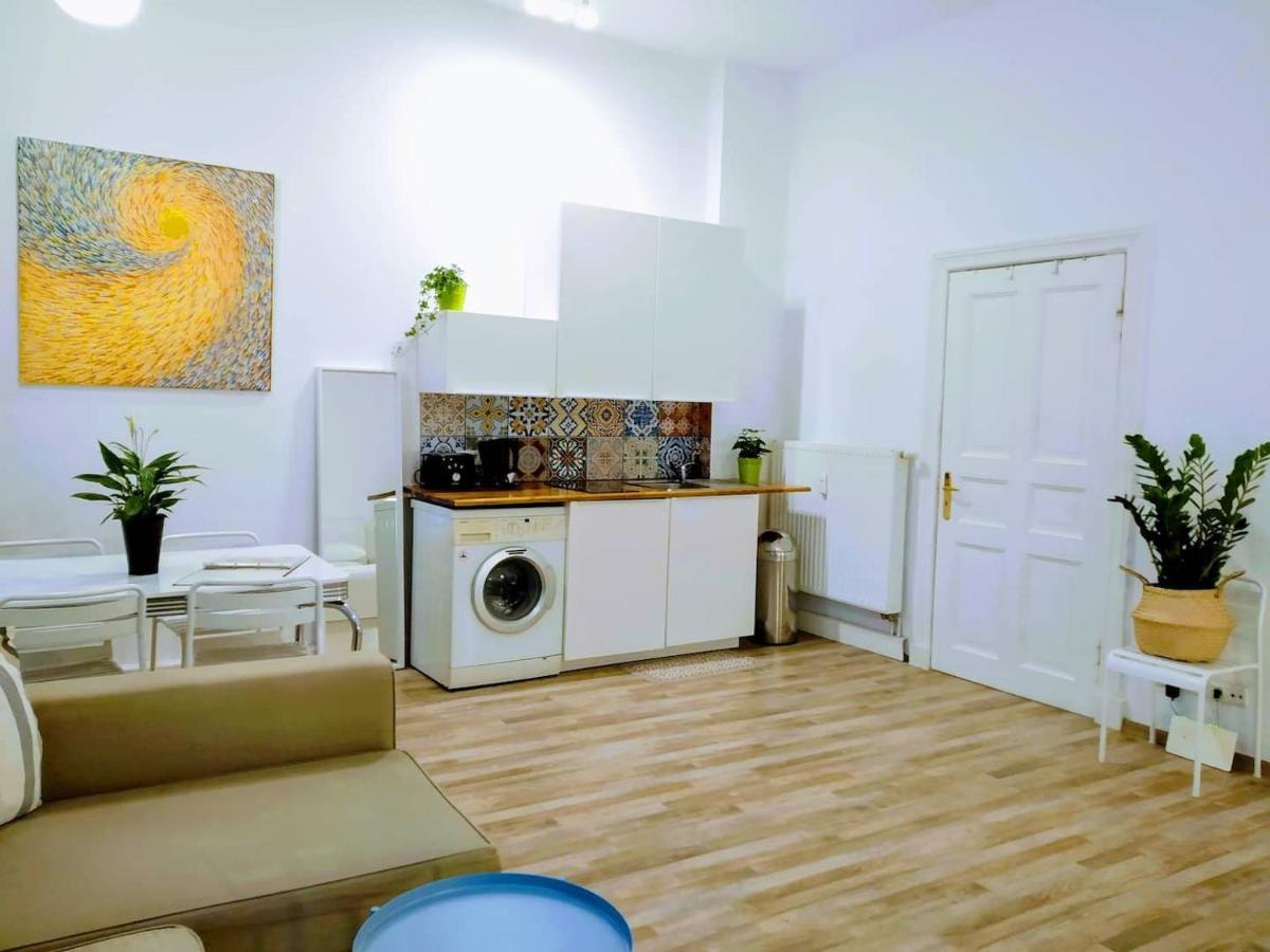 Cozy Studio In Friedrichshain, 4 Quiet Guests Only Berlin Bagian luar foto