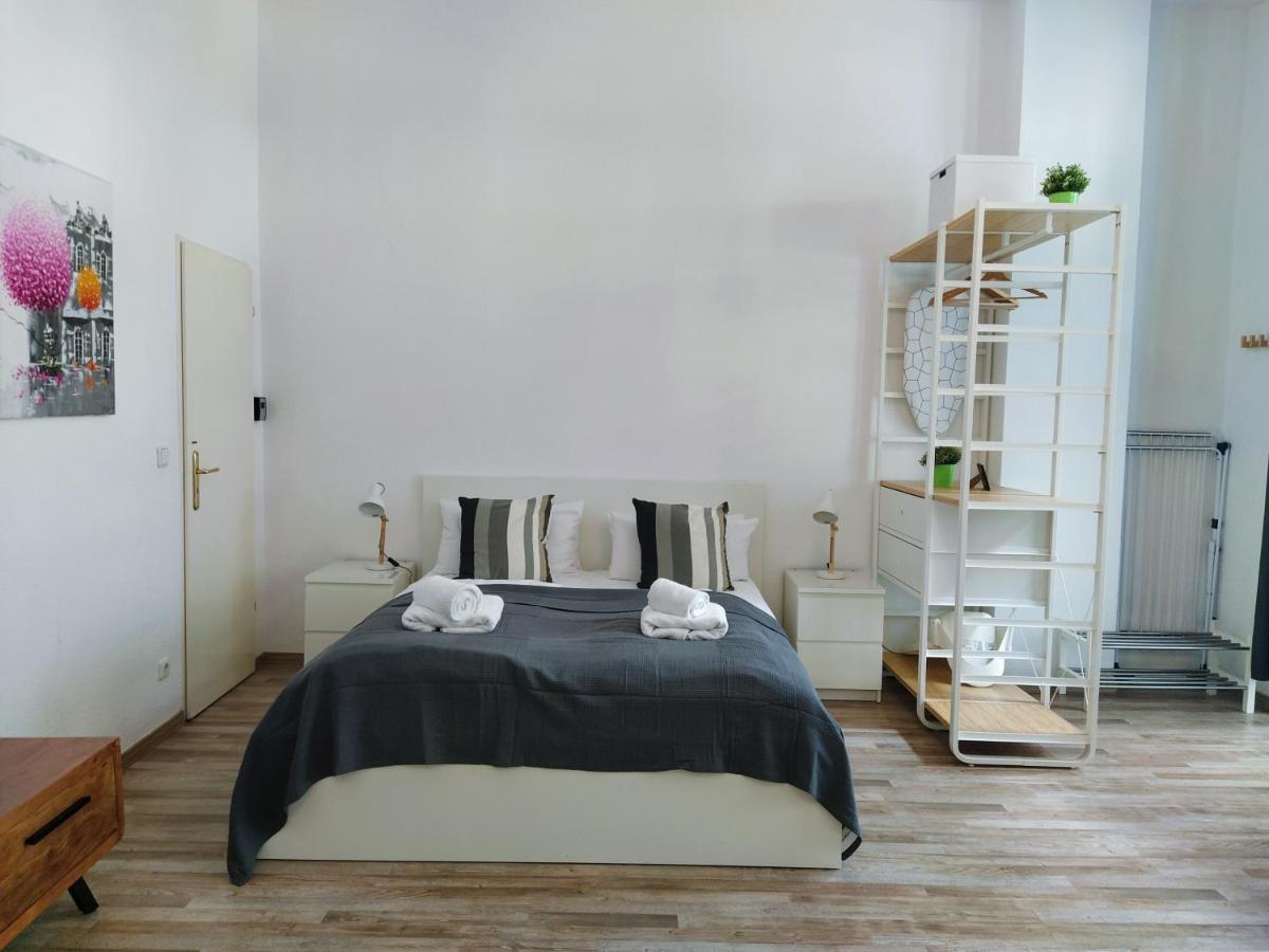 Cozy Studio In Friedrichshain, 4 Quiet Guests Only Berlin Bagian luar foto