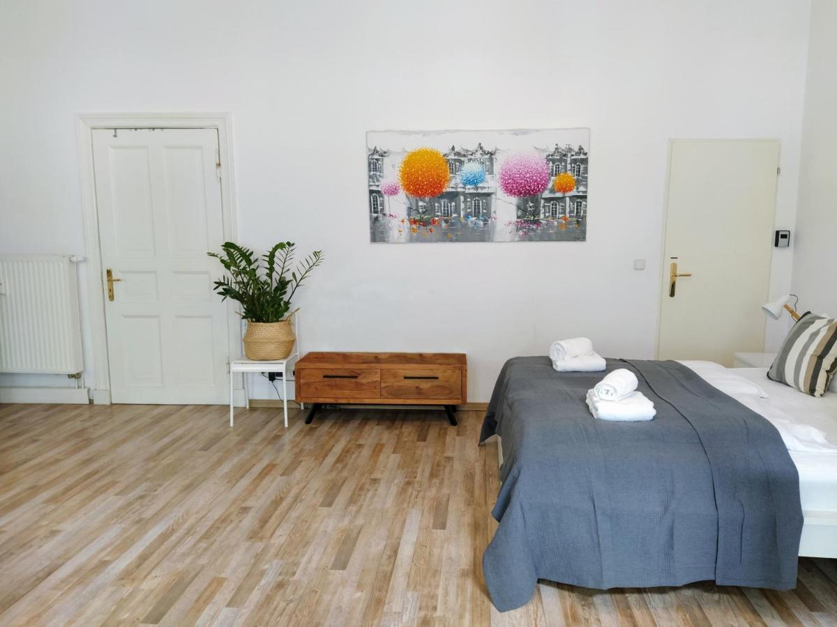Cozy Studio In Friedrichshain, 4 Quiet Guests Only Berlin Bagian luar foto