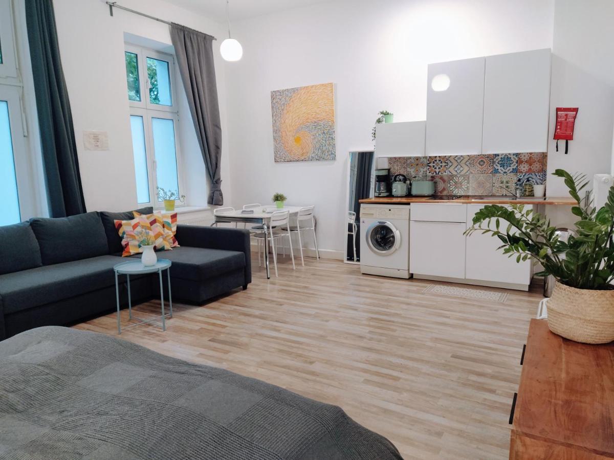 Cozy Studio In Friedrichshain, 4 Quiet Guests Only Berlin Bagian luar foto